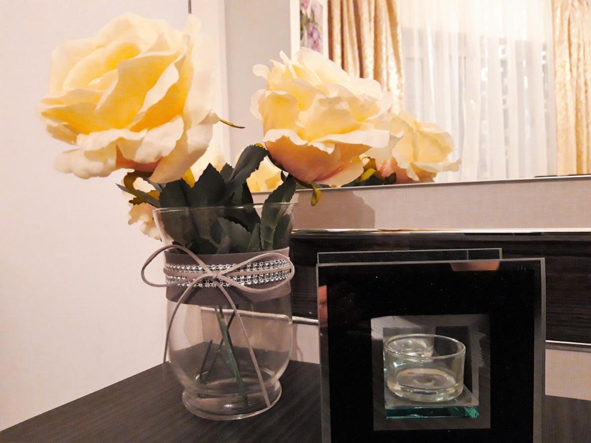 Fleur De Lys Apartment Brasov