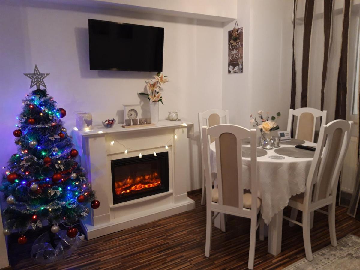 Fleur De Lys Apartment Brasov